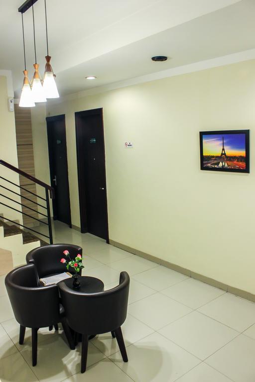 Vindhika Hotel Макасар Екстер'єр фото