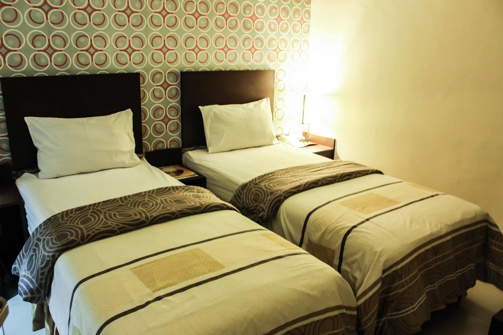 Vindhika Hotel Макасар Екстер'єр фото